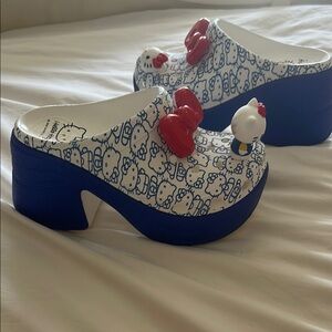 New Hello Kitty  by Sanrio Crocs Size 7 Platforms